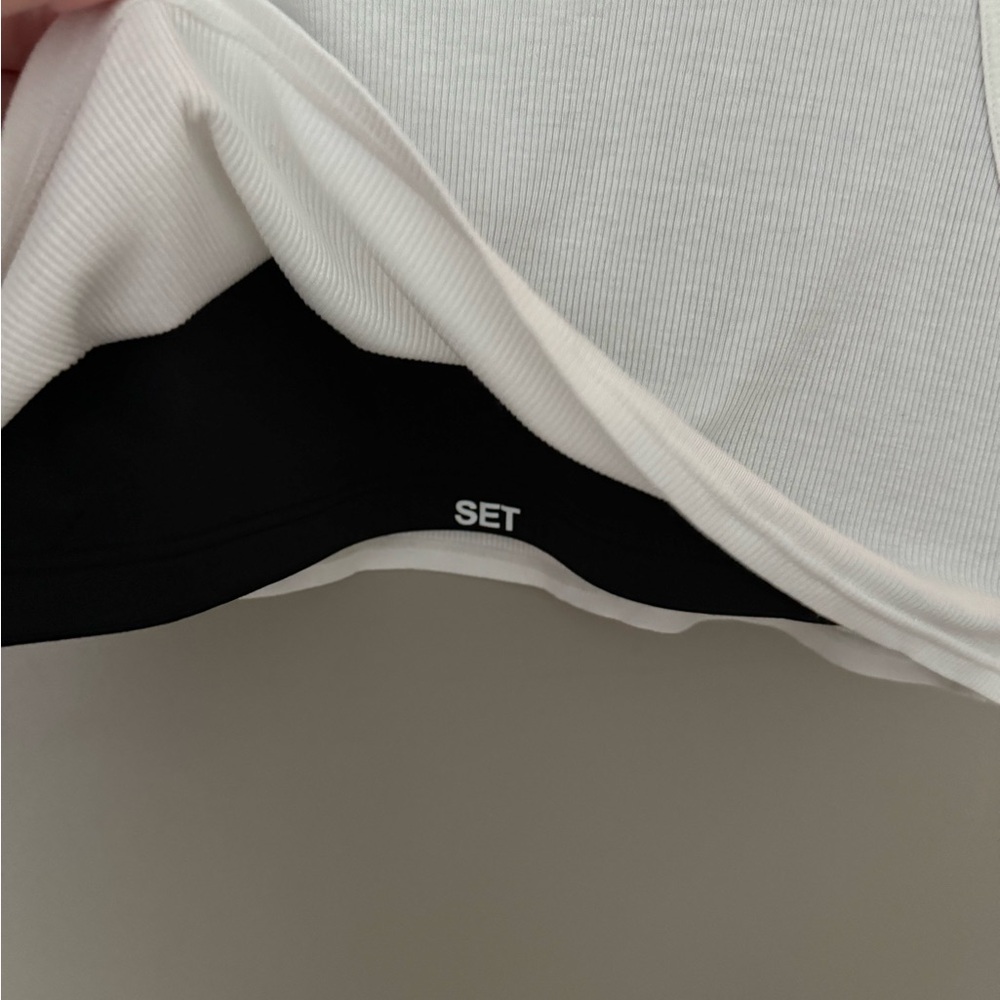 SET Active tank/ bra combo - Picture 2 of 3